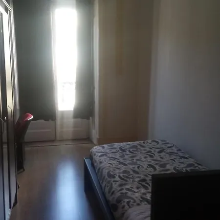 Diamond Economy Hostel Lisbon